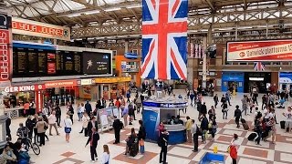 A Walk Through The London Victoria Station London England [upl. by Grogan]